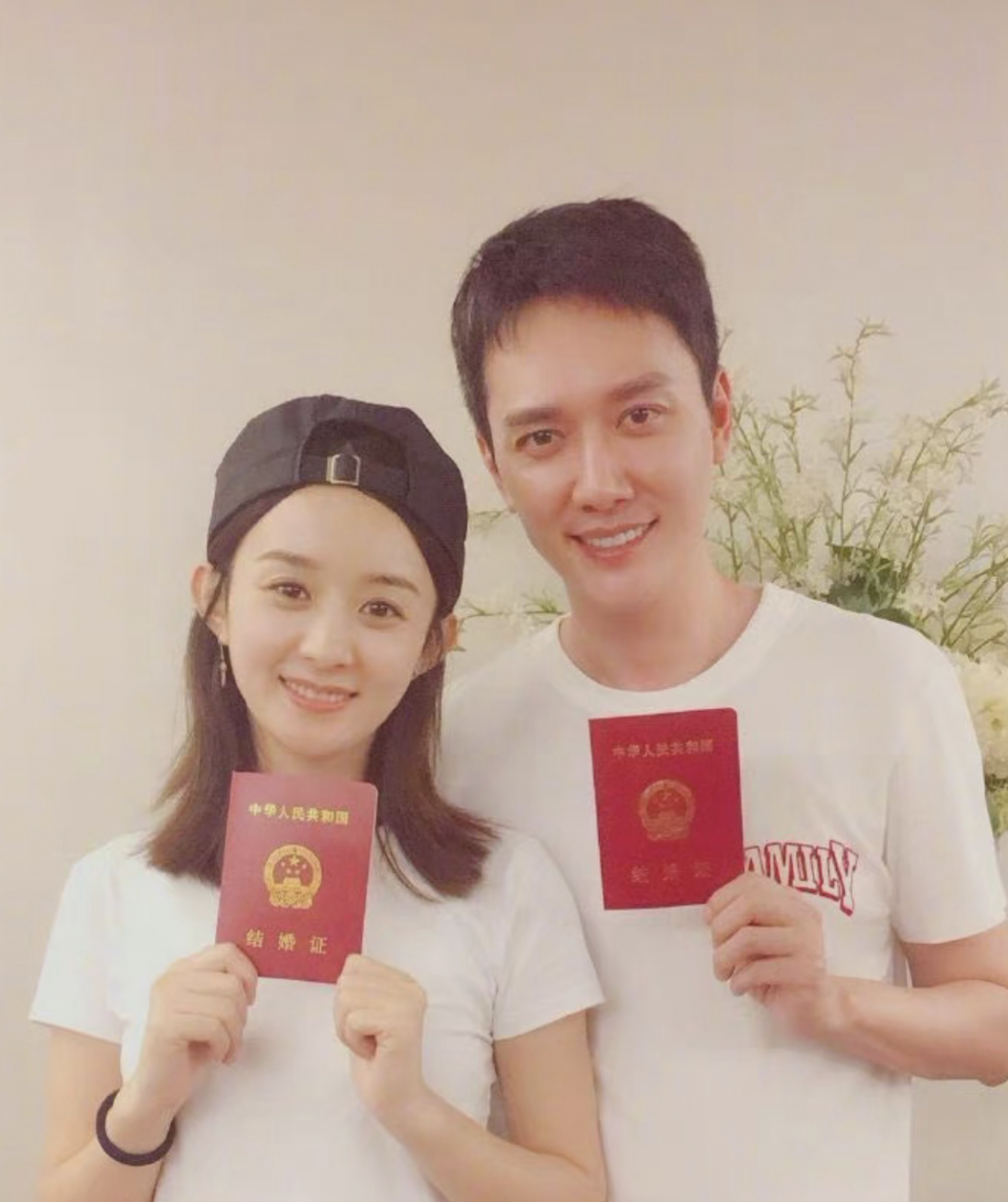 趙麗穎與馮紹峰宣佈離婚時被網民揶揄快屢傳離婚的Angelababy與黃曉明一步。