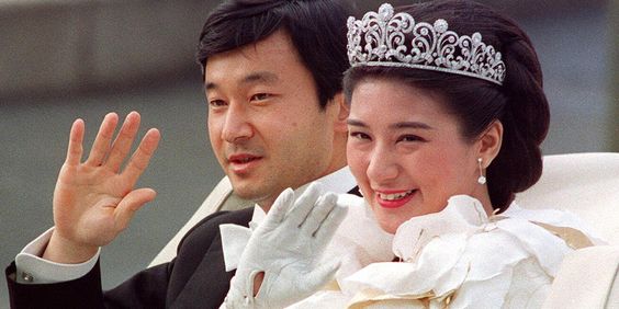 德仁成功於1993年與雅子成婚。