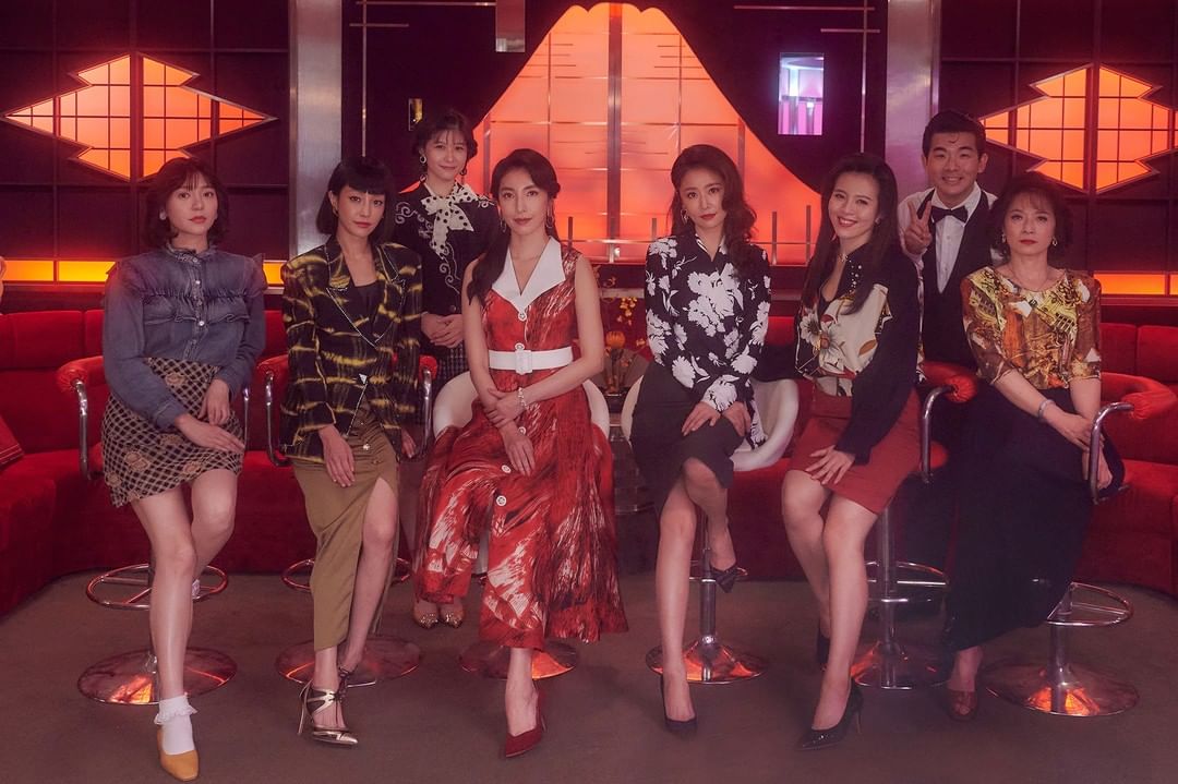 Netflix台劇《華燈初上》由林心如、楊謹華、郭雪芙、謝欣穎、劉品言和謝瓊煖等人主演。