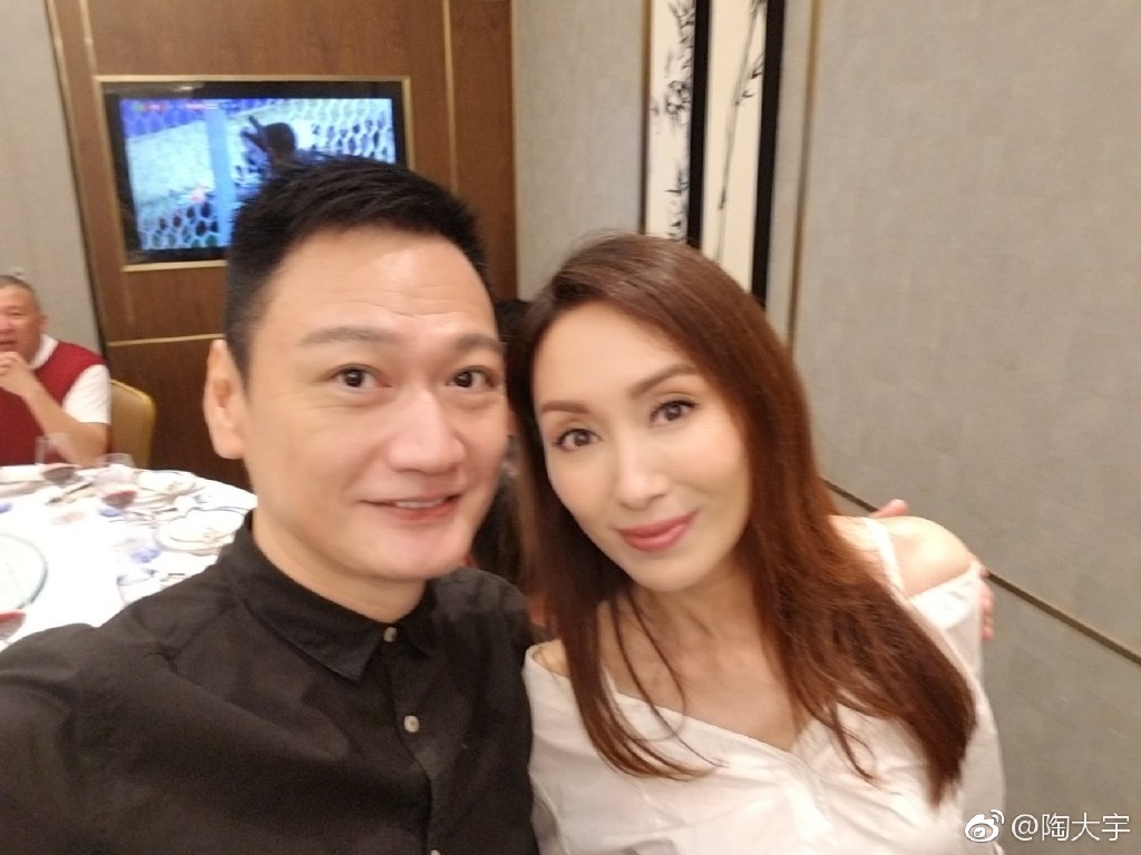 當時陶大宇同郭可盈身邊都有人,最終沒有選擇在一起。