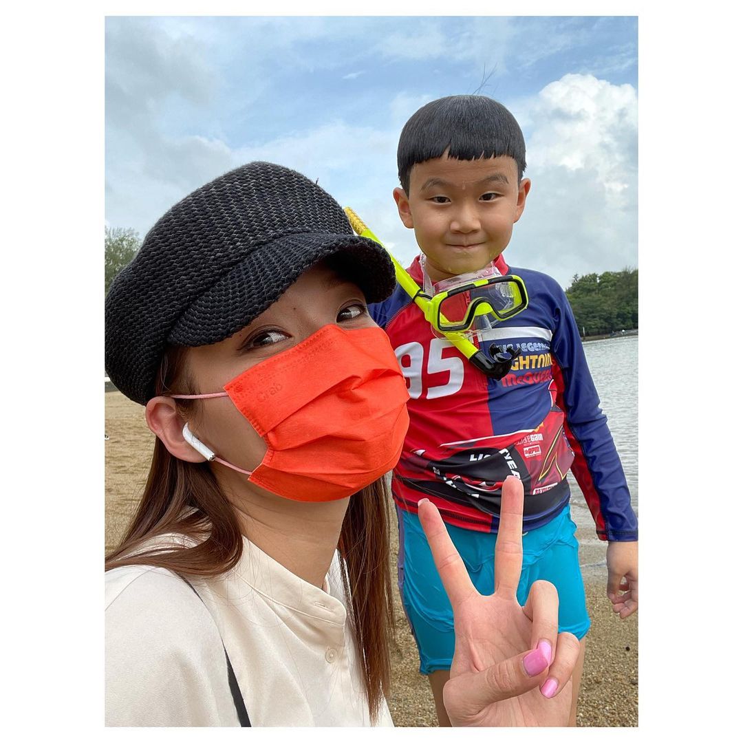 除了工作演戲，她幾乎把所有的時間都給了兒子