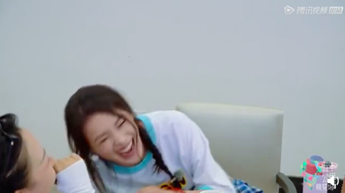 舒淇霸氣回應：「我合作的都是劉德華、金城武，輪得到他嗎？」說完自己都忍不住笑出來。