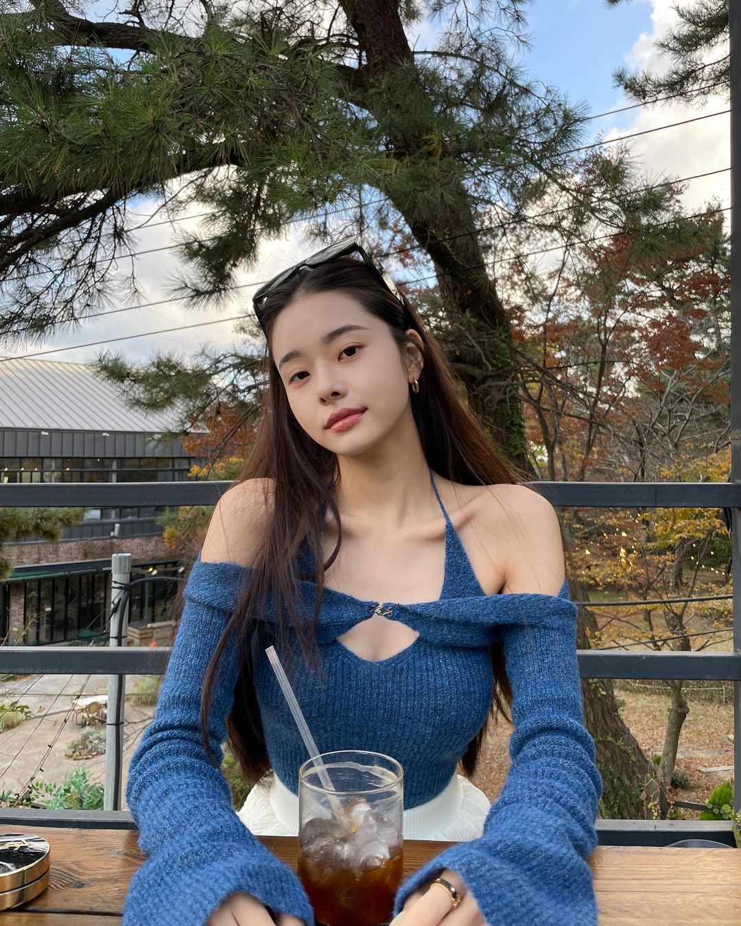 向來注重打扮的宋智雅不時在IG貼出穿搭照