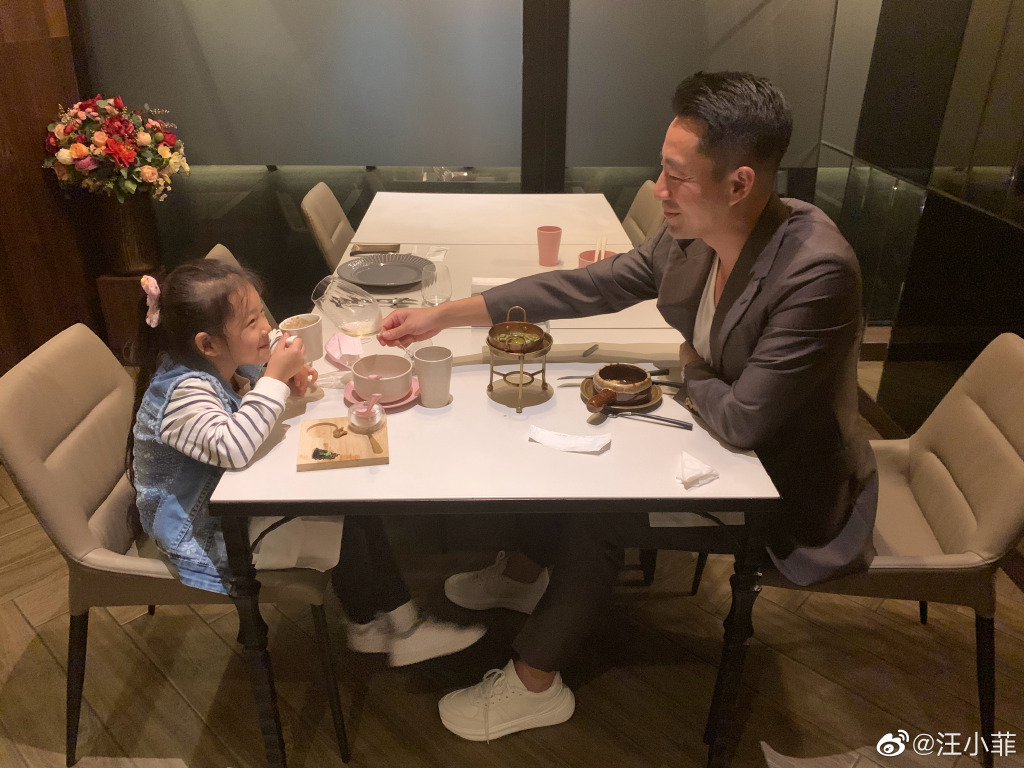 汪小菲以往常分享與家人的生活時光。