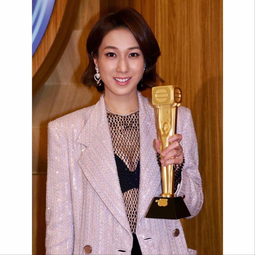 鍾嘉欣最終失落視后,只奪得「馬來西亞最喜愛TVB女主角」獎。