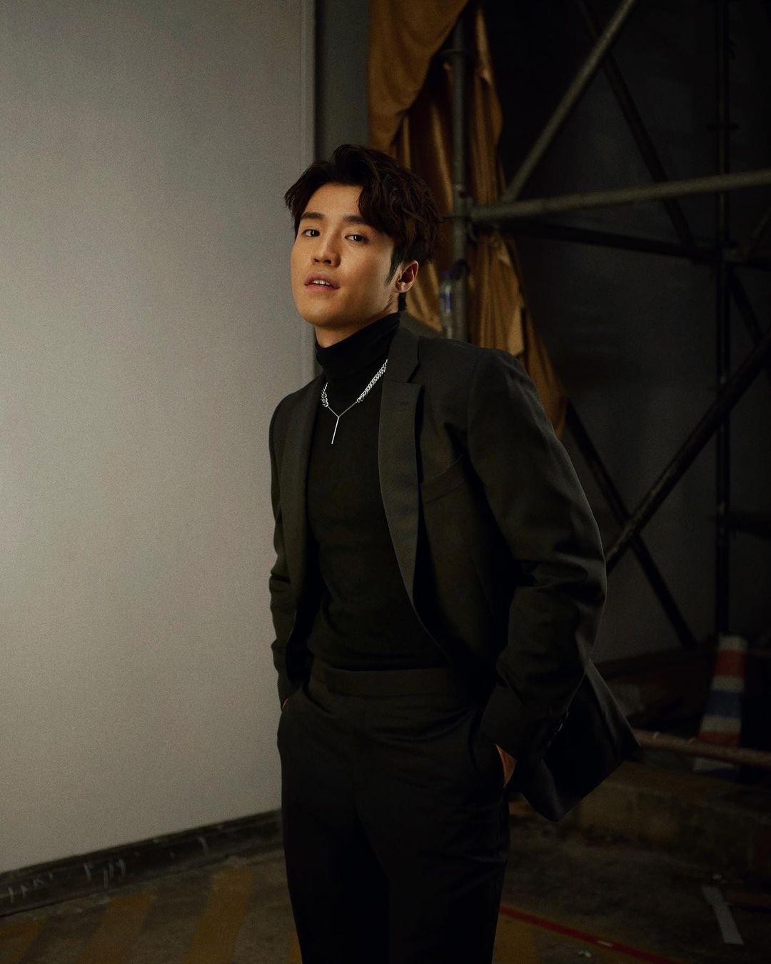 不顧家人反對留港發展