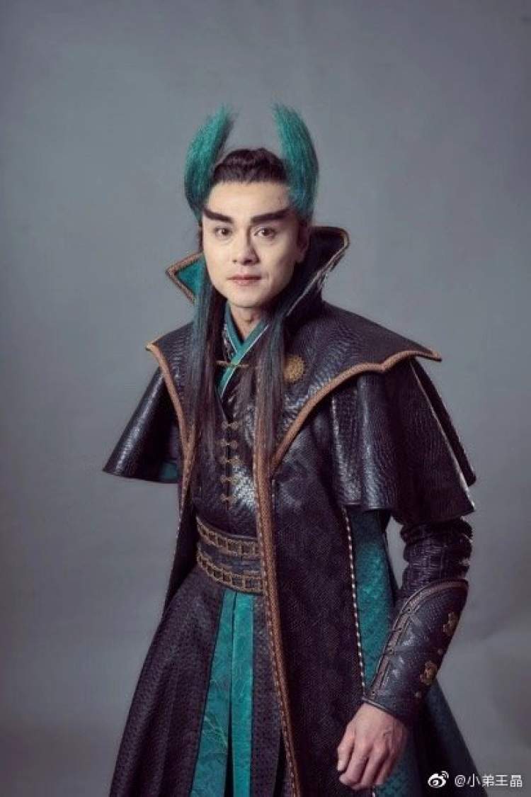 《倚天屠龍記》黃浩然飾演的青翼蝠王