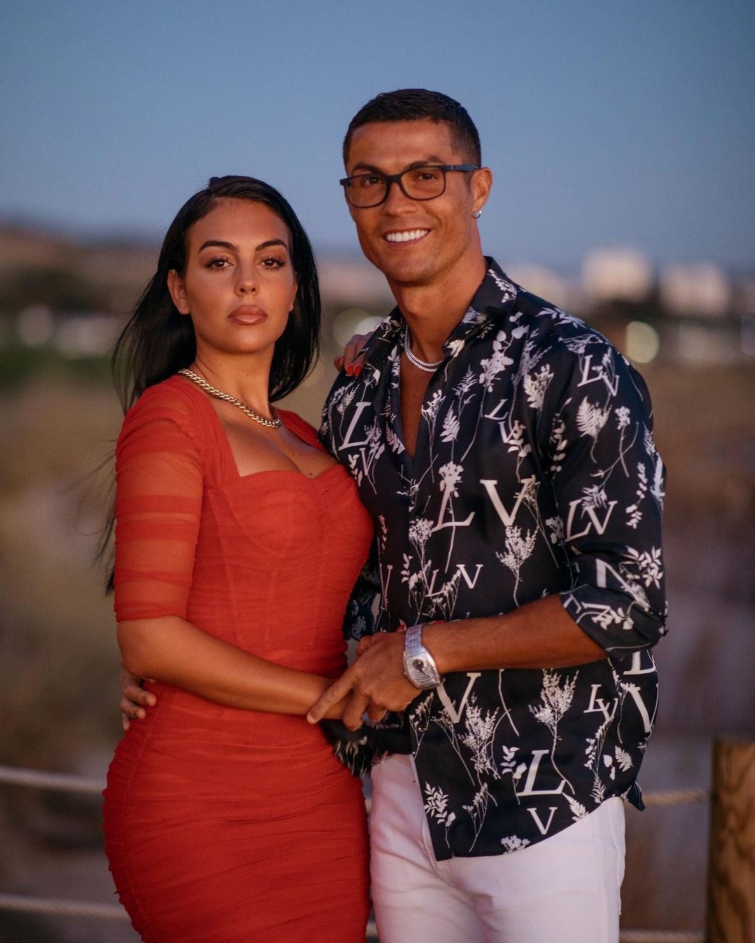 C朗(Cristiano Ronaldo)與女友佐真娜(Georgina Rodriguez)非常恩愛。
