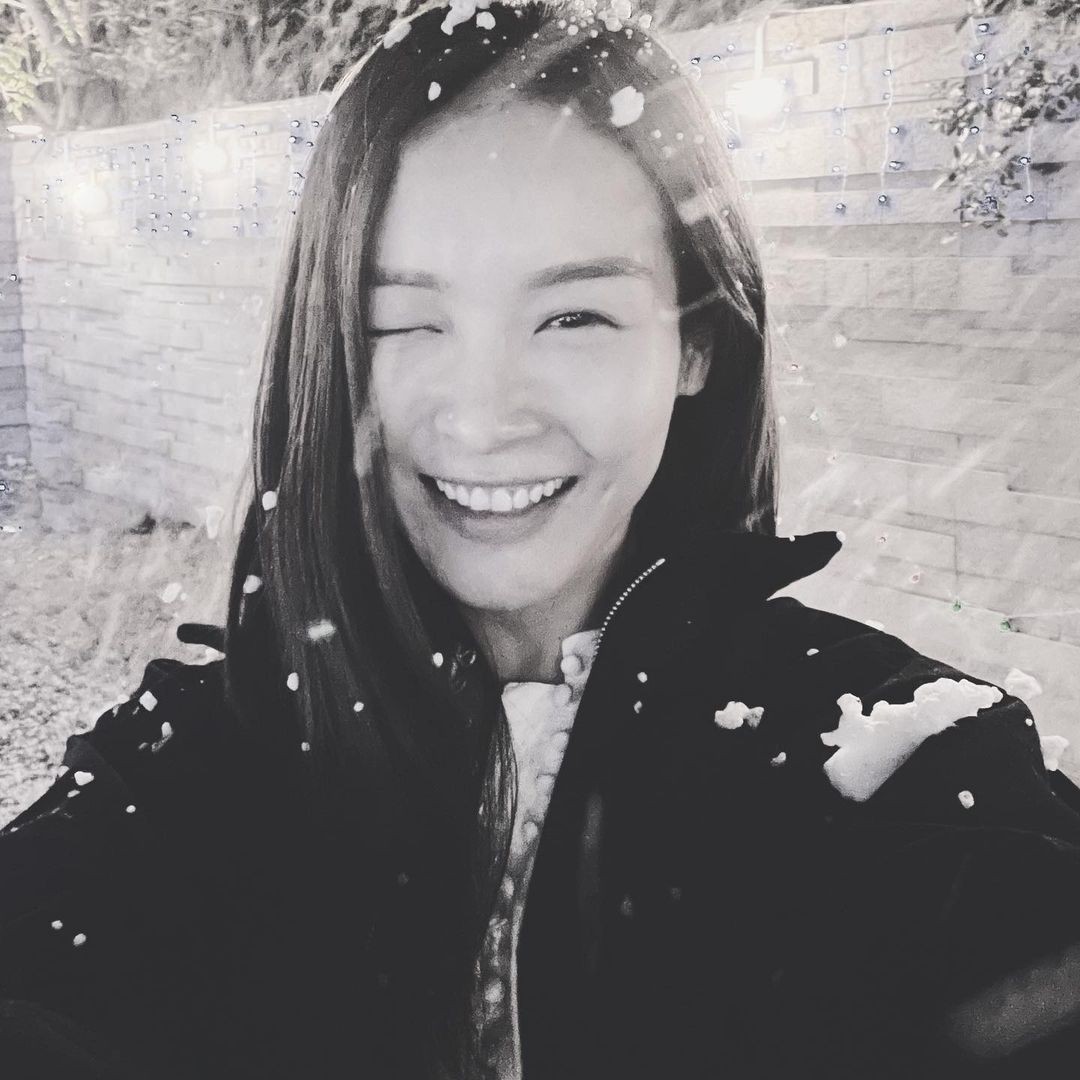 Ali當時亦有在IG上載自己在人造雪前的自拍
