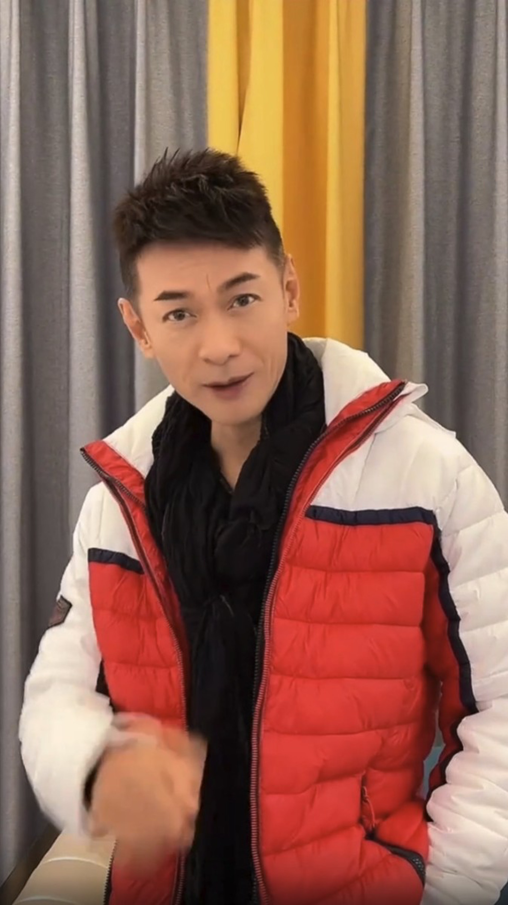 江華近年雖然鮮少出現在大眾面前,但這些年來一直keep得好好