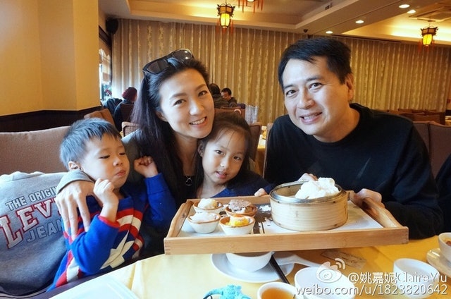 林祖輝的愛情路同樣順利,他自1999年開始與姚嘉妮拍拖