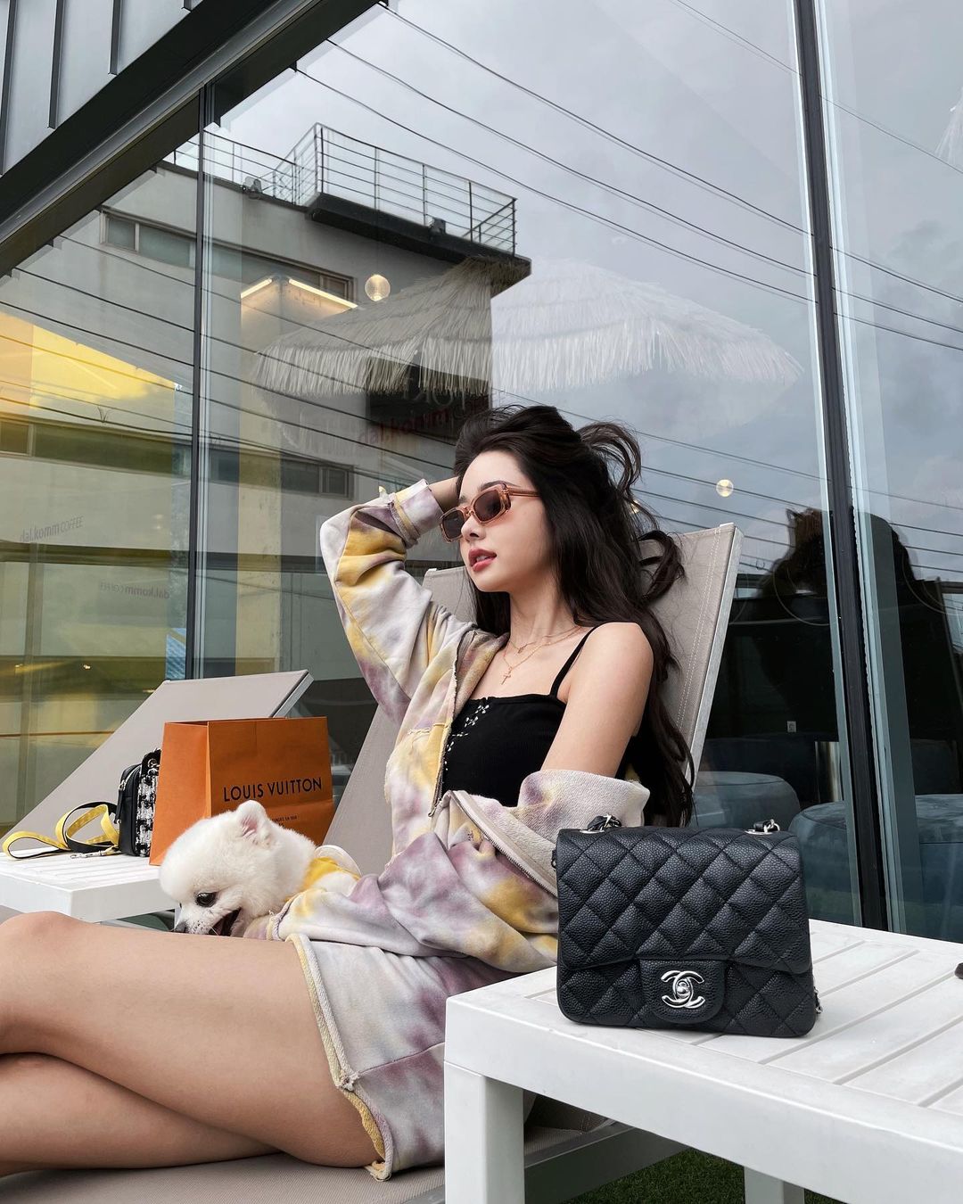 宋智雅以前常在IG上分享身穿名牌照片