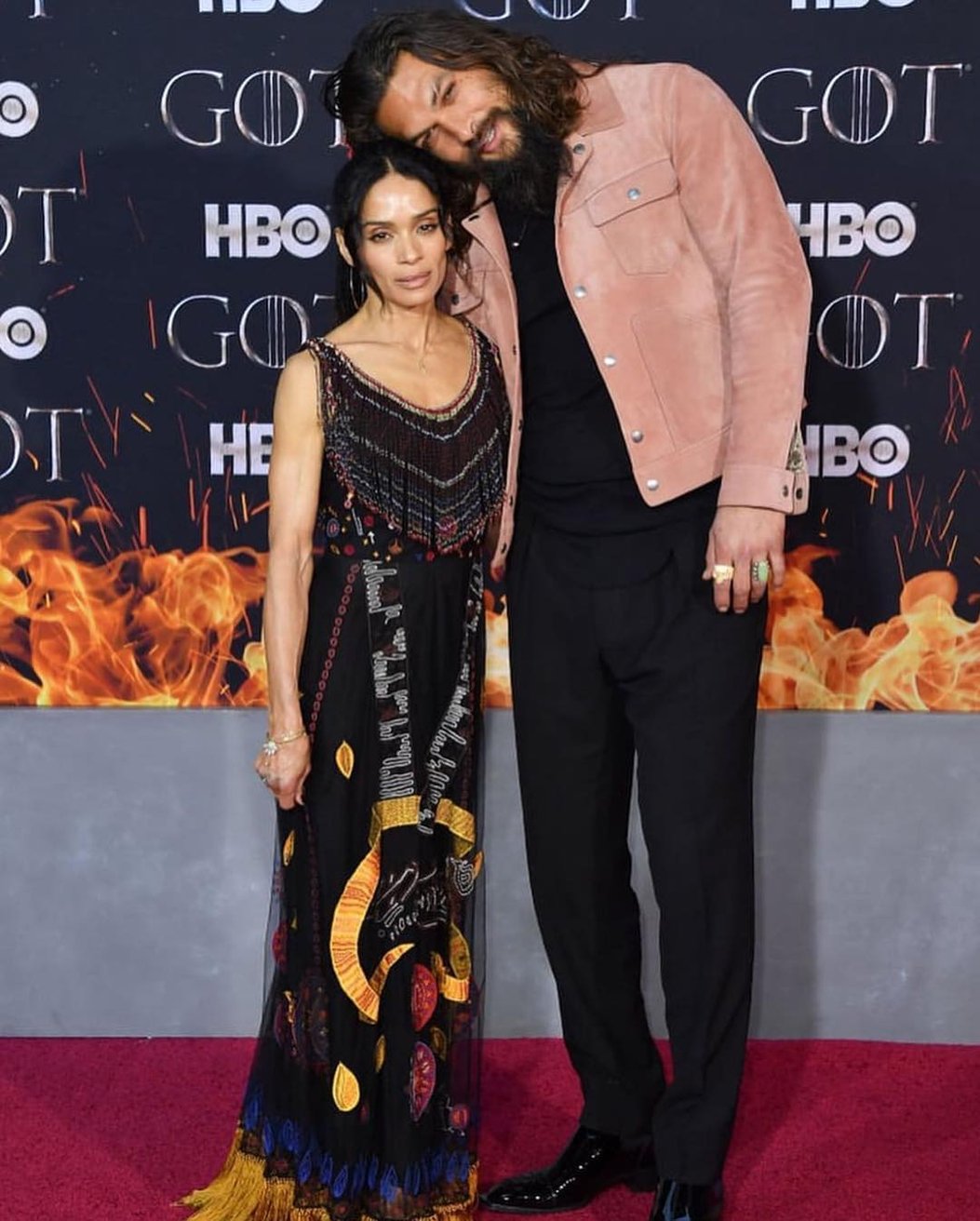 才宣布离婚Jason Momoa爆追求大17岁Demi Moore - vibes by 8world, image size:1053x1312