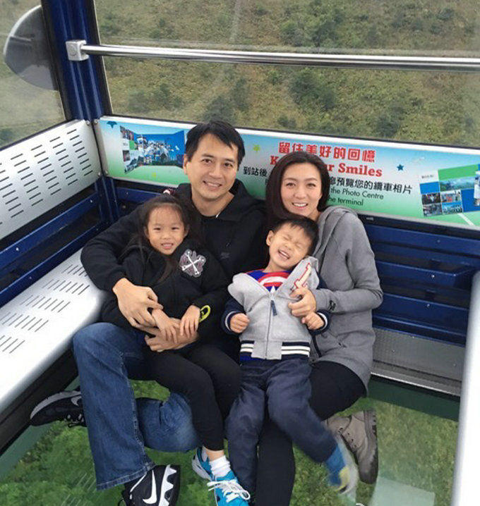 二人在2006年結束長達7年的愛情長跑宣布結婚,婚後育有一子一女幸福美滿