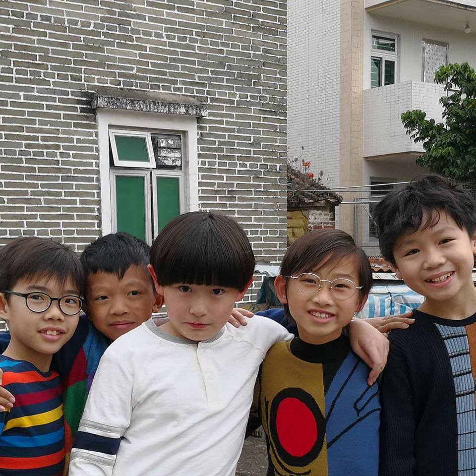 張傲程雖然年紀輕輕，但幕前經驗相當豐富