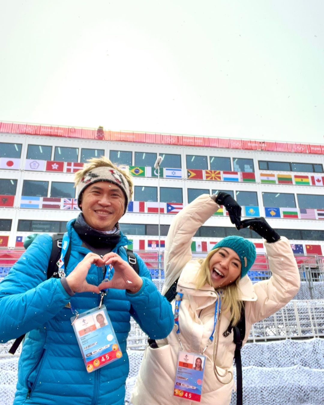 梁芷珮(Christy)與老公一起拍攝北京冬奧