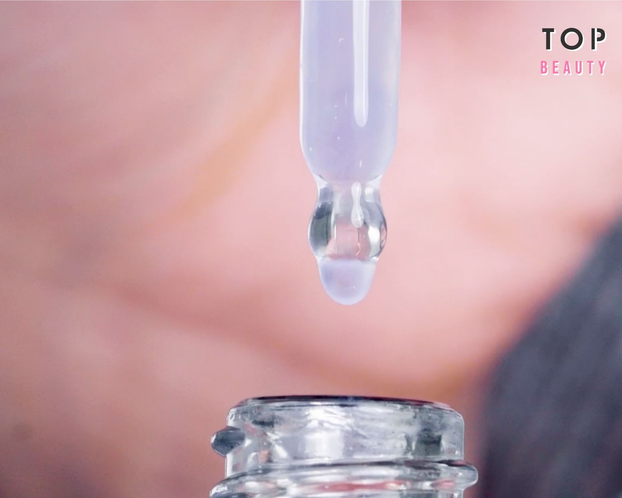 一滴媲美一般的精華美容液。