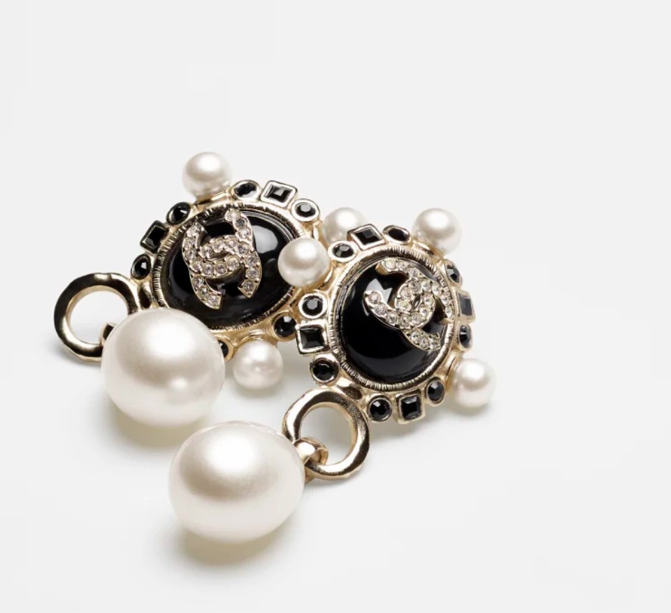 CHANEL耳環$6,000