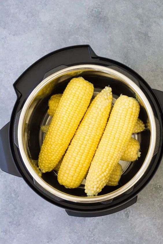 粟米含有豐富的維他命、礦物質和膳食纖維,有助促進腸胃蠕動。