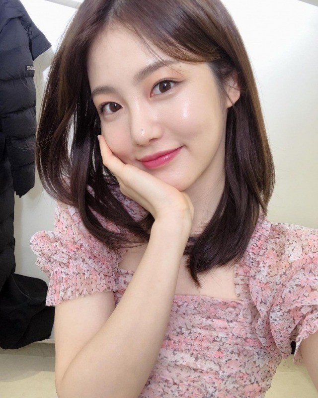 天氣關係令到肌膚變得乾燥,甚至上妝時鼻部容易有脫皮情況。