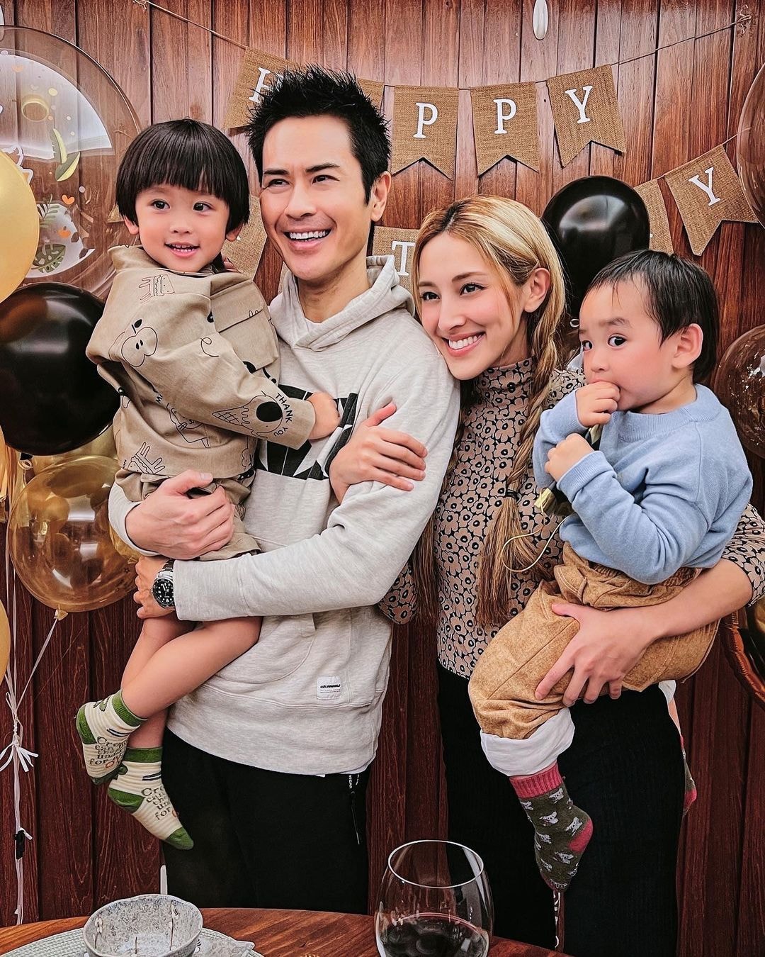 陳凱琳與鄭嘉穎結婚後三年抱兩。