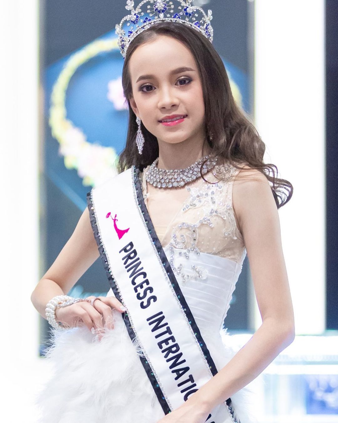 更獲封為「亞洲太平洋公主」