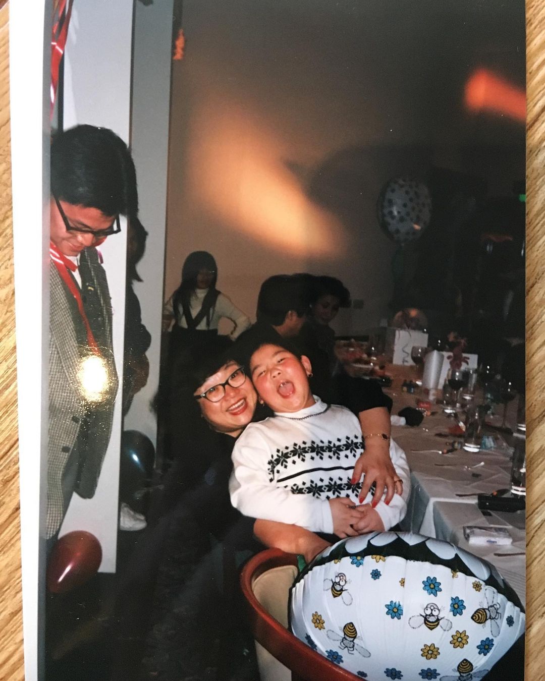 肥姐沈殿霞逝世14周年，鄭欣宜分享舊照。