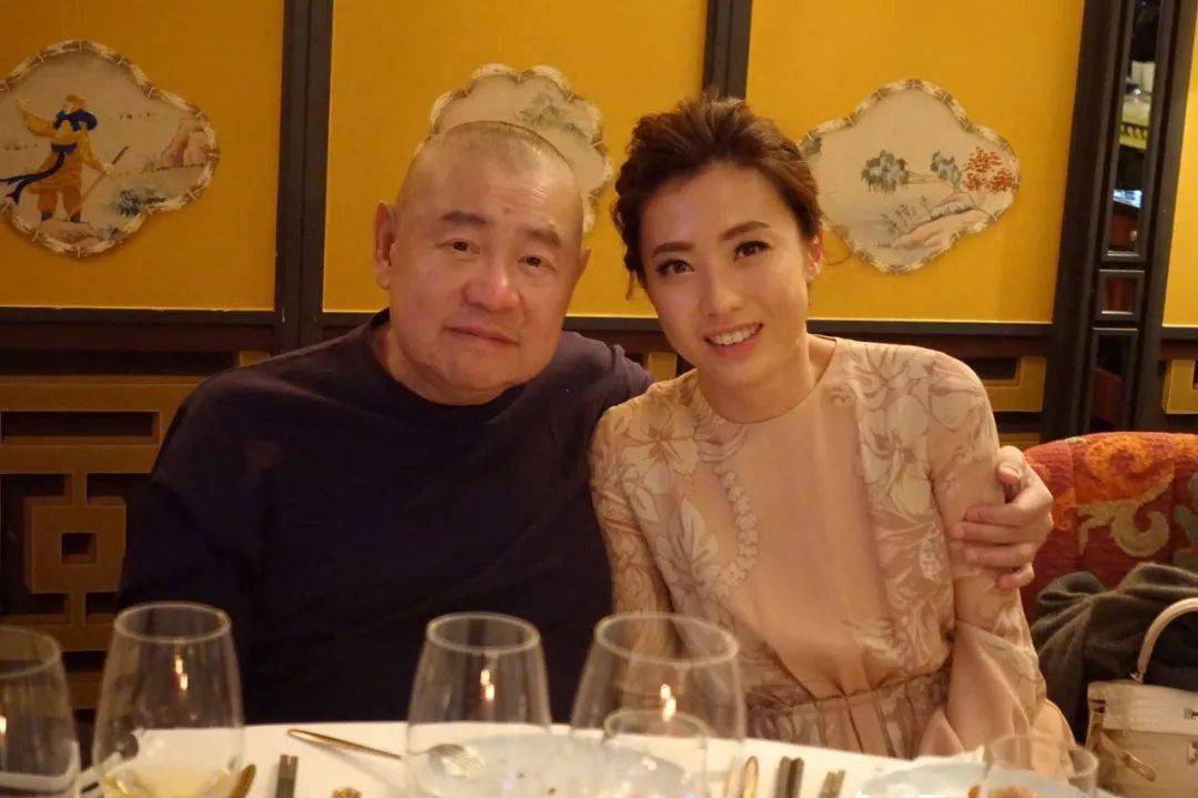 劉鑾雄1996年開始成立慈善基金