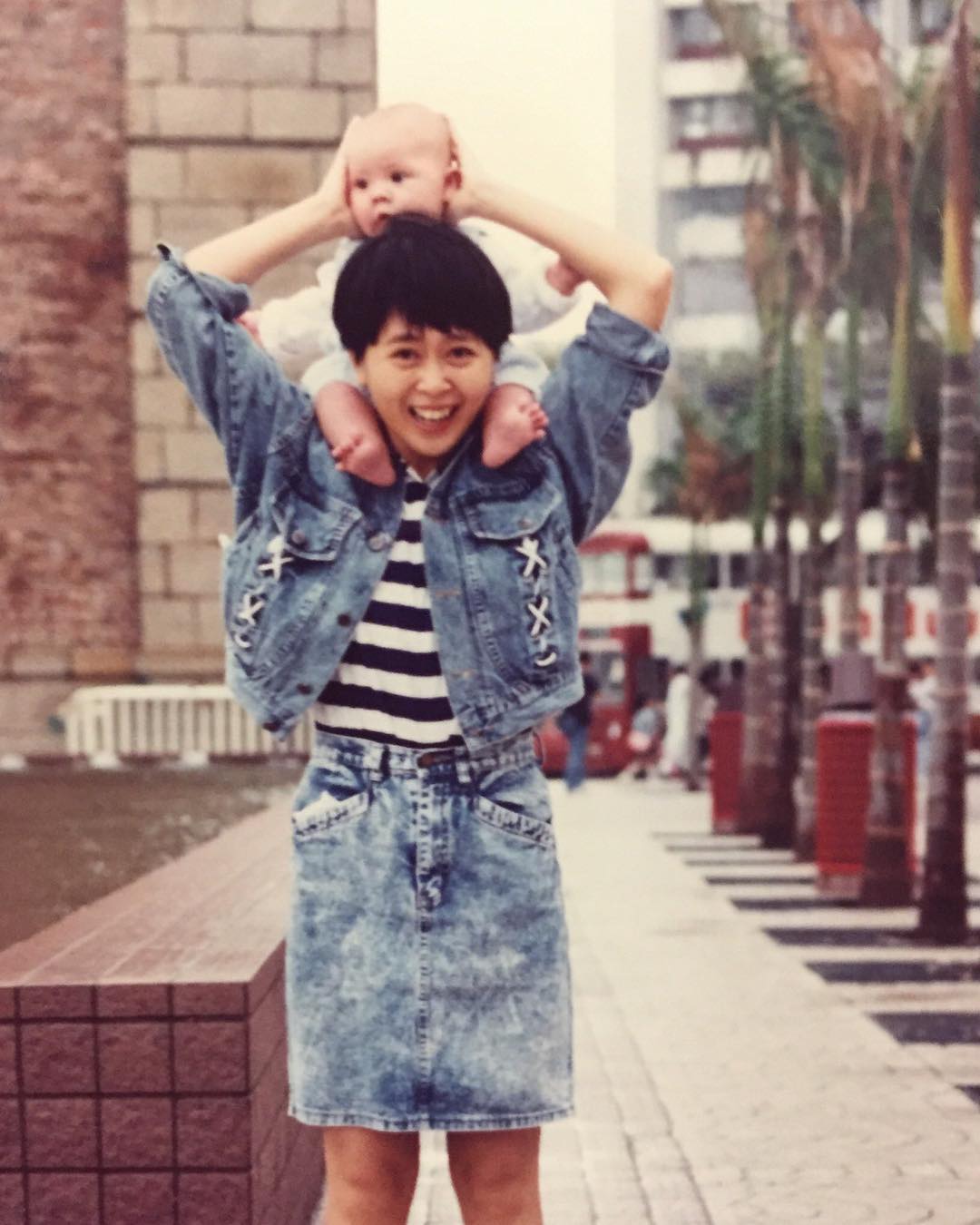 媽媽為香港人Wendy