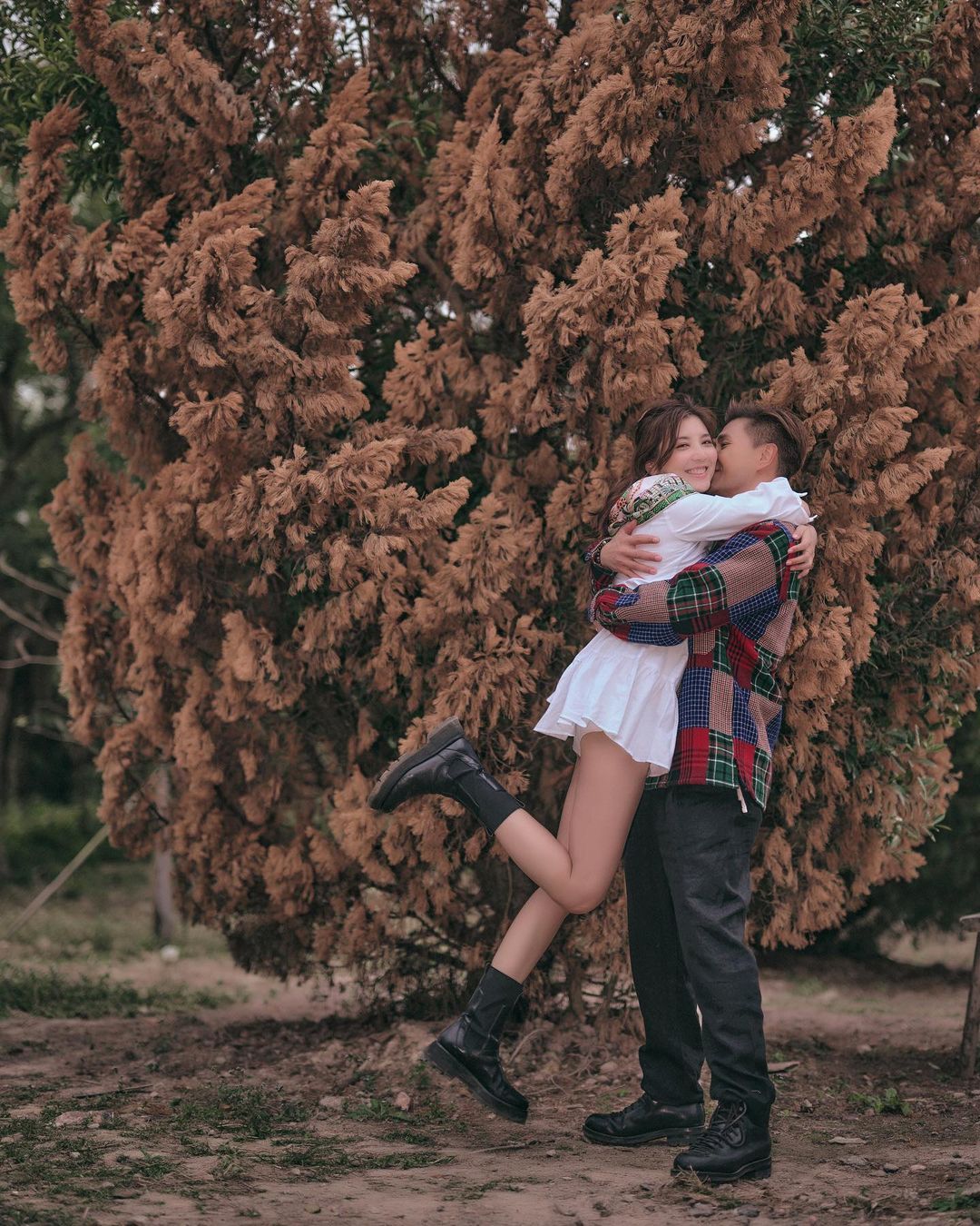 陳展鵬於2016年擔任香港小姐評判，當時被問到心水佳麗時回答了單文柔的參選號碼。