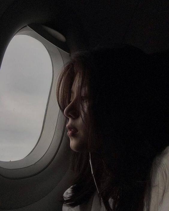 在你要放棄的時候，你還是想著再努力一把，你可以說出一百個該離開的理由，但是單憑一點你就是放不低，因為你愛他。