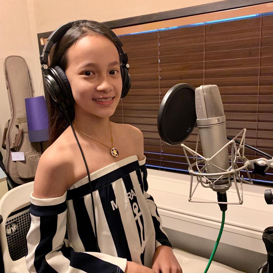 Nicole非常熱愛唱歌