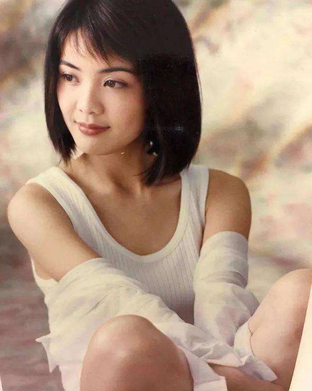 90年代入行以平面模特兒出身