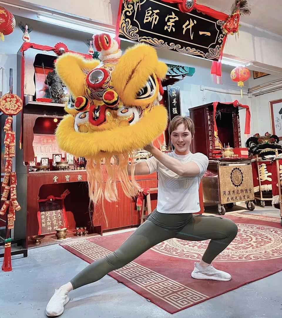 除了會一身功夫外，何慈茵還會潛水、滑水以及鋼管舞等