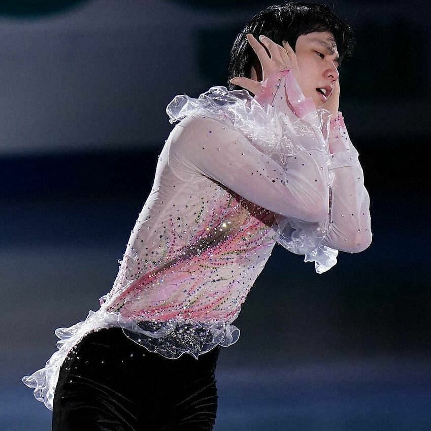 賽後羽生結弦透露自己起跳時,感覺卡到一個洞