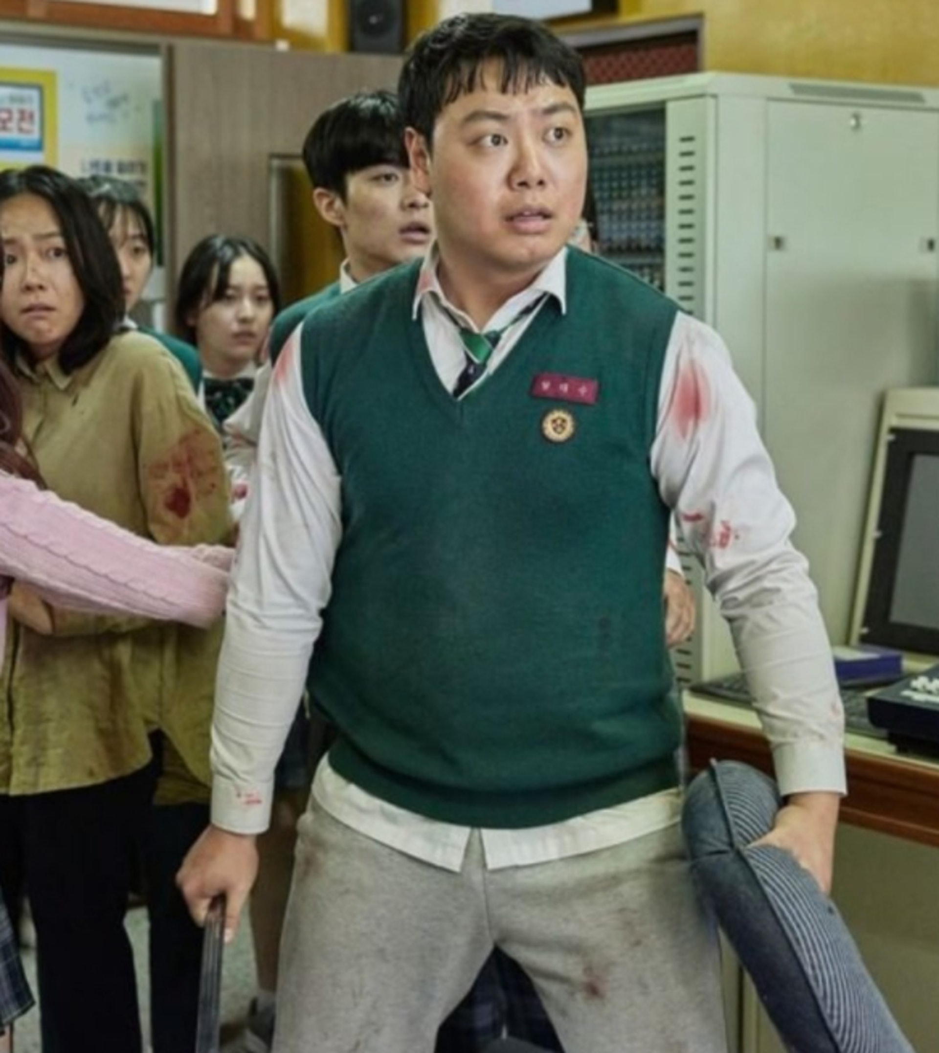 在《殭屍校園》中飾演梁大修的林載赫,現實是陽光型男。