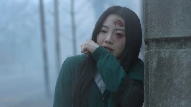 南拉有想咬人的衝動,於是她決定離開眾人留在孝山。