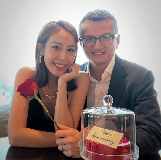 曹敏莉於2010年10月與金融才俊男友張家傑結婚,婚後更誕下兩子一女,並專心在家相夫教子。