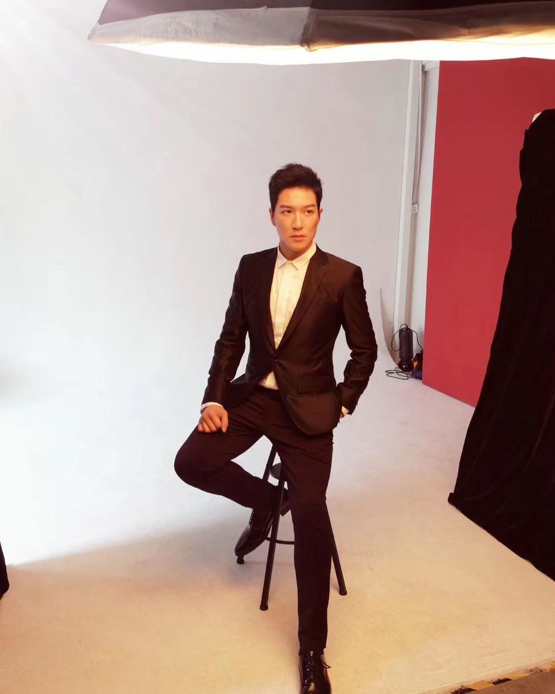 周子揚不斷爆料力證與陳楨怡（Celina）是戀人關係