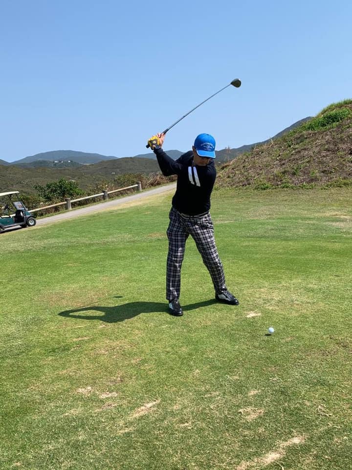 鄧梓峰曾經表示已經當打Golf是他的職業。