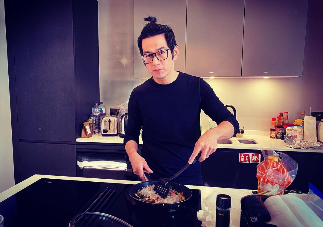 入行初期，吳家樂主力做主持工作