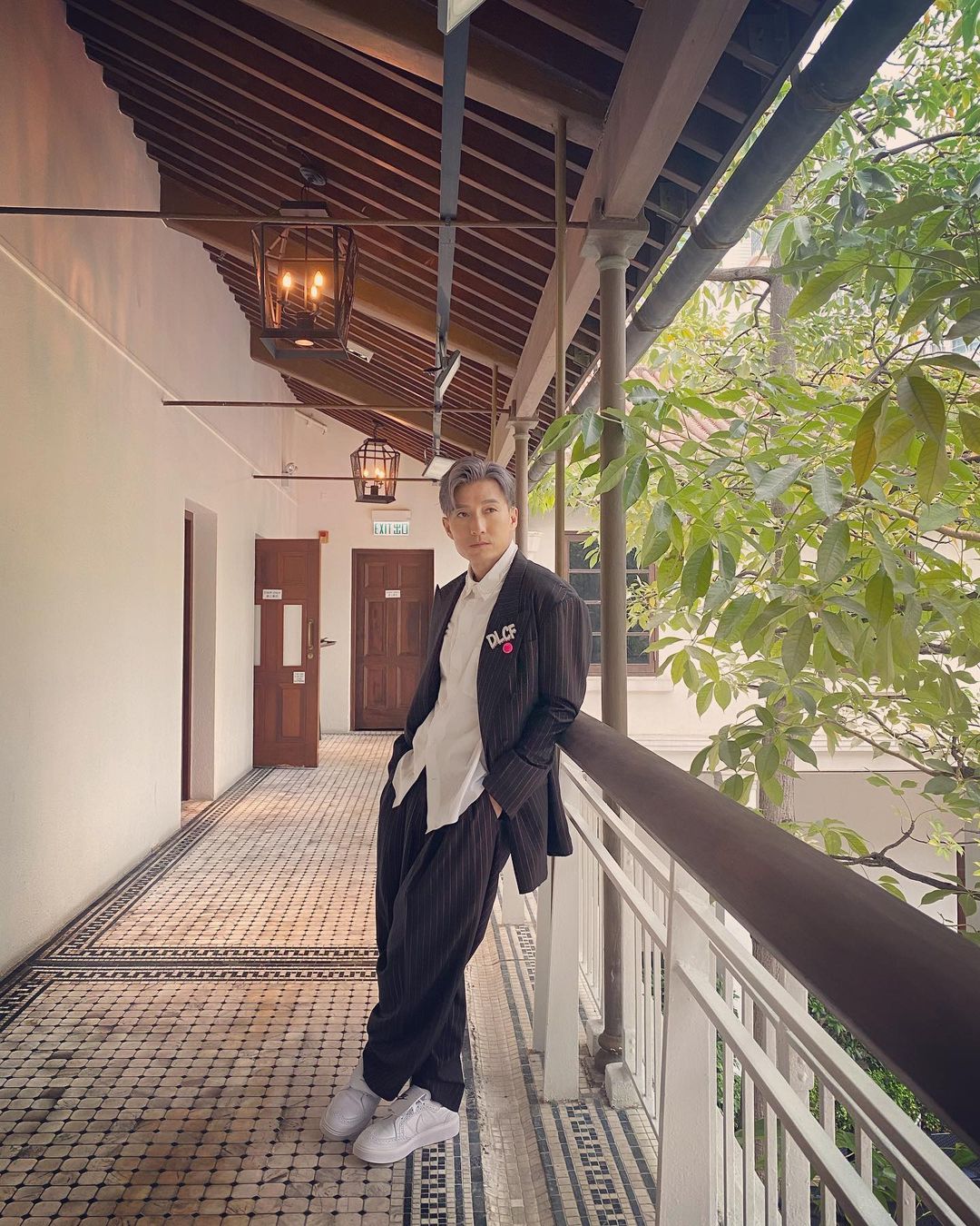 曾為了生活放下身段去兼職售貨員