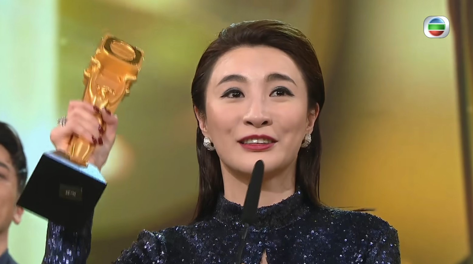 林夏薇在《萬千星輝頒獎典禮2021》中獲得視后殊榮