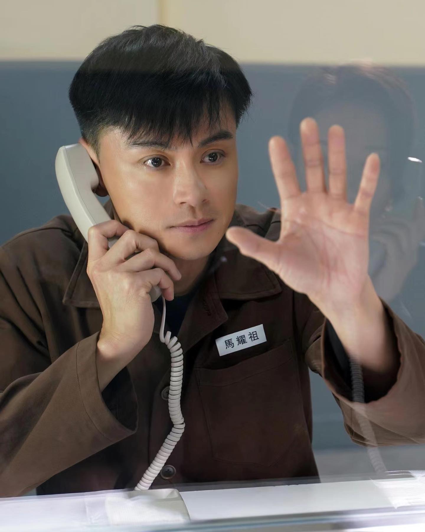 二少爺馬耀祖(黃浩然 飾)入獄。