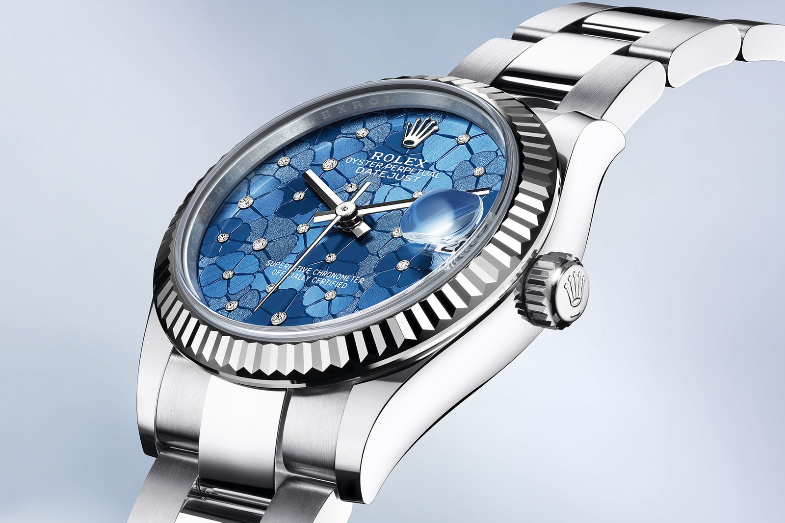 新款Datejust 31以令人驚豔的花朵圖案錶面登場。