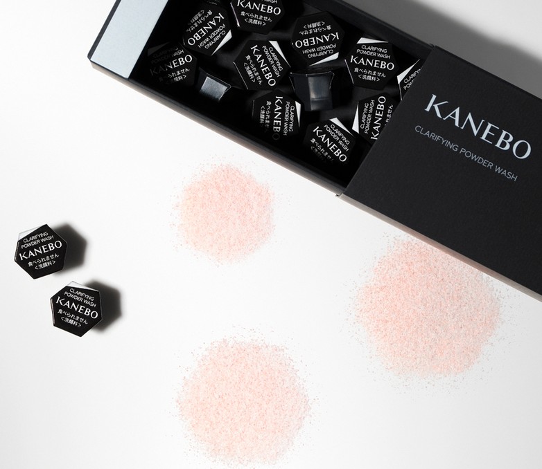 KANEBO 盈潤淨透雙色酵素洗顏粉 $250