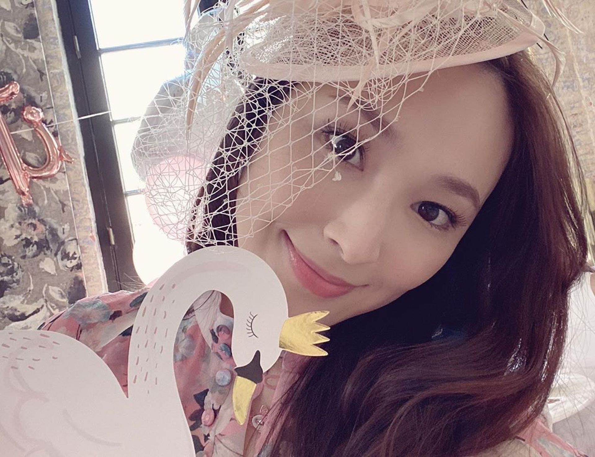 現年43歲的吳佩慈出身富貴