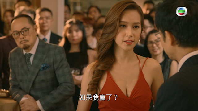 其中一集身穿着一件透薄的紅色低胸晚裝,若隱若現大騷身材