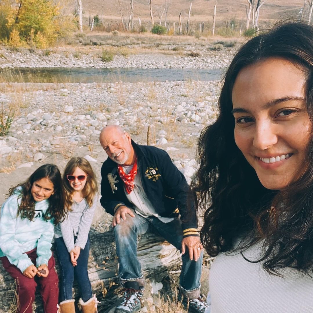 布斯韋利士(Bruce Willis)與老婆Emma Heming一家四口