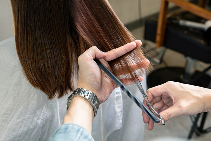 頭髮應該每隔6-8星期就要進行修剪。